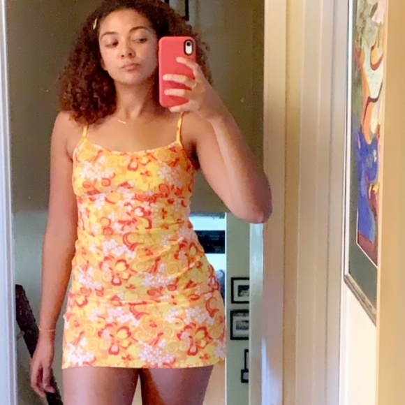 Meet your Posher, Lauren - Picture 6 of 7